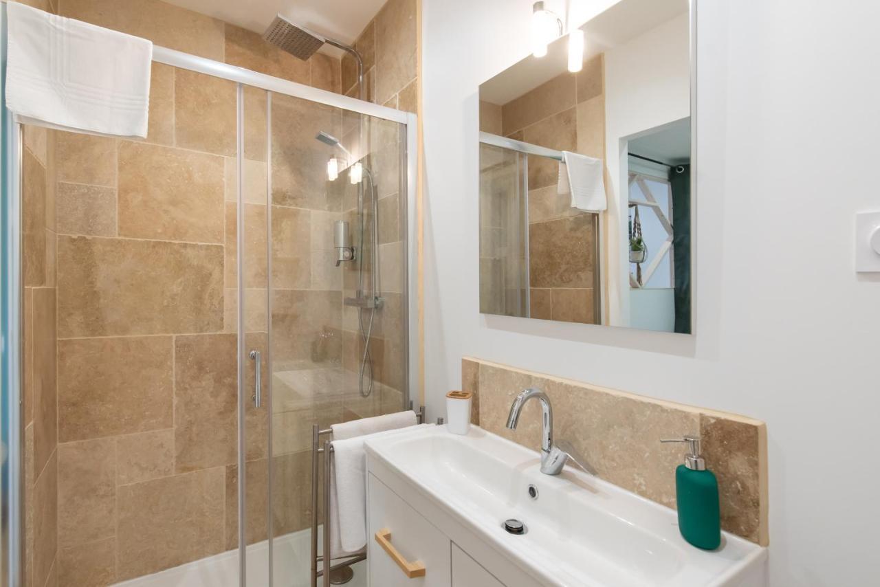 Esprit Jungle Apartment Roanne Bagian luar foto