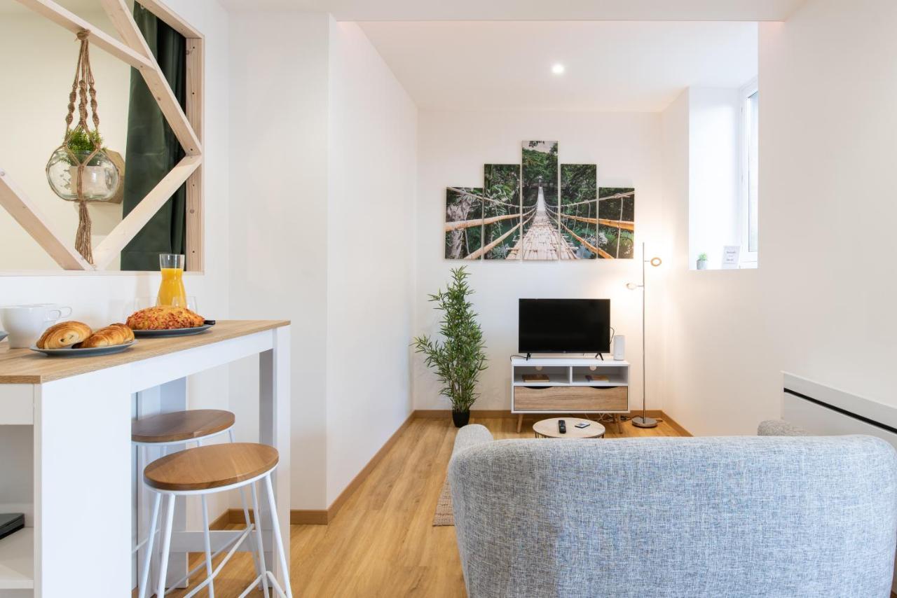 Esprit Jungle Apartment Roanne Bagian luar foto